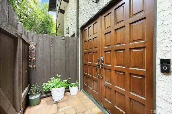 South Pasadena, CA 91030,402 El Centro #13