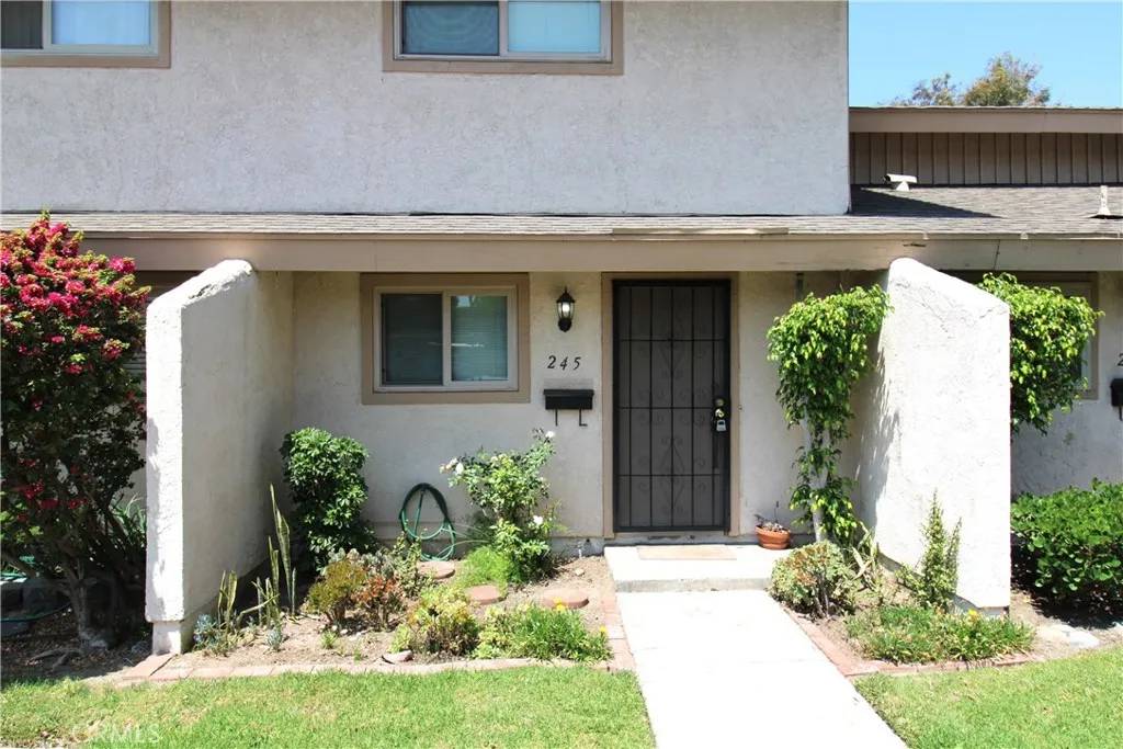 245 Doverfield Drive #46, Placentia, CA 92870