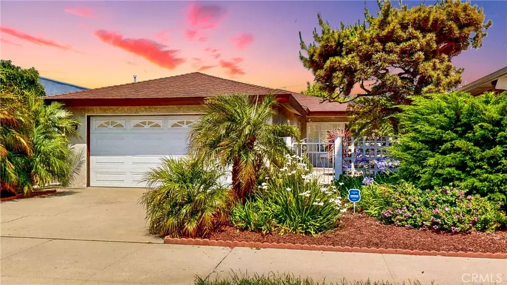 13424 Washington Avenue, Hawthorne, CA 90250