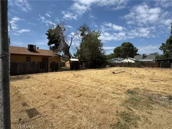 Visalia, CA 93277,807 S Court