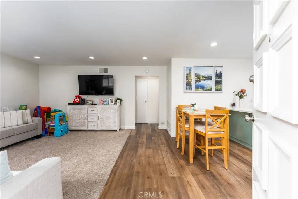 La Verne, CA 91750,2945 Knollwood Avenue
