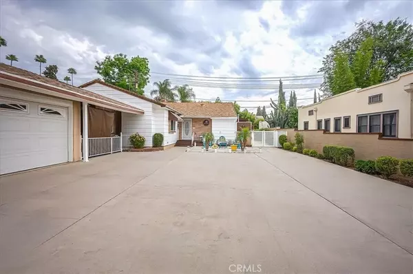 Riverside, CA 92506,5062 Magnolia Avenue