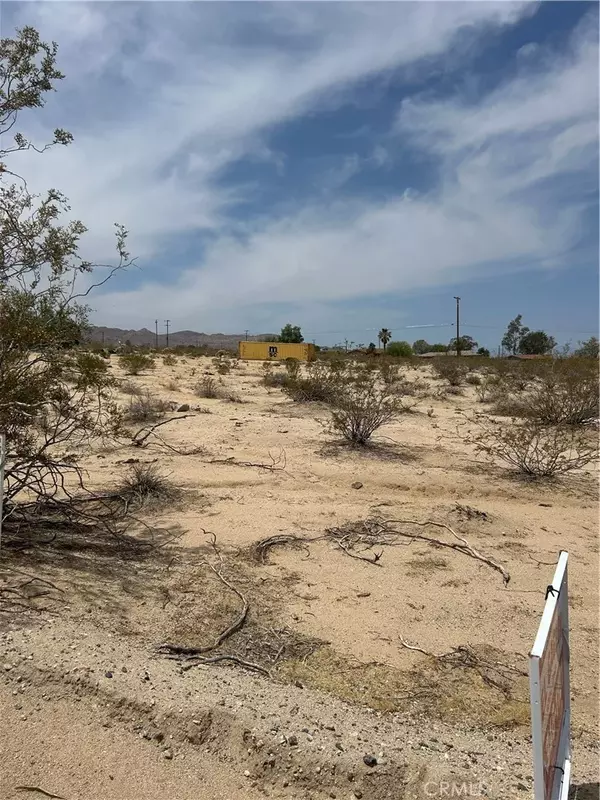 6424 Canyon, 29 Palms, CA 92277