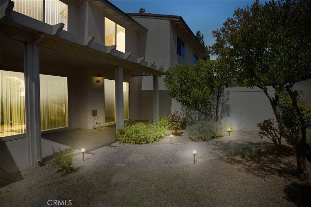 806 E Laurel Oak Drive, Azusa, CA 91702