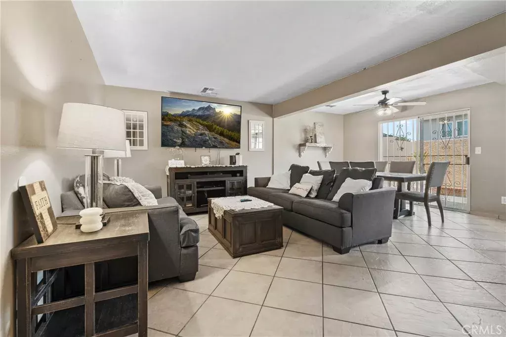 Pomona, CA 91766,1571 S Reservoir Street #C