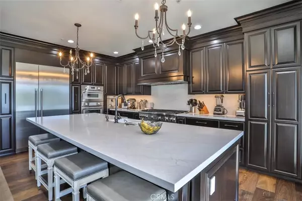La Verne, CA 91750,2564 Lunes