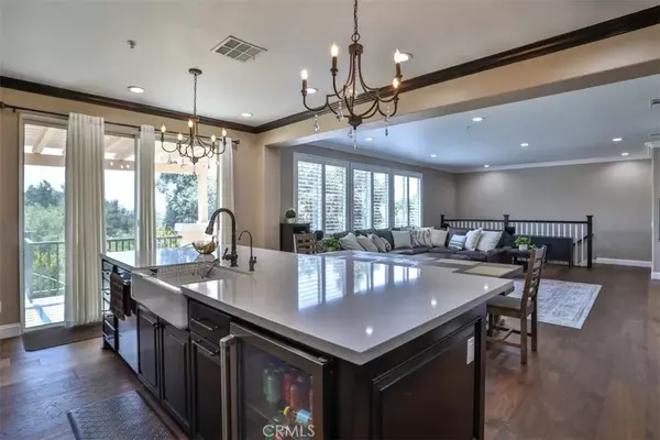 La Verne, CA 91750,2564 Lunes