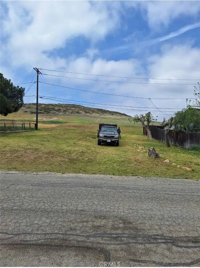 17520 Bromley Ave, Lake Elsinore, CA 92530