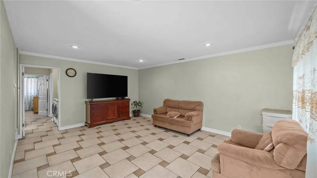 Baldwin Park, CA 91706,3856 Baldwin Park Boulevard #B