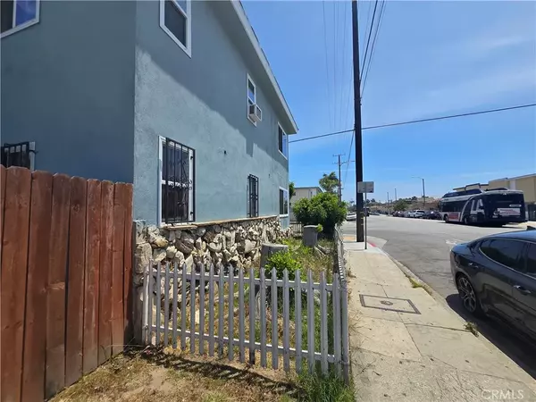 Wilmington, CA 90744,923 W G Street