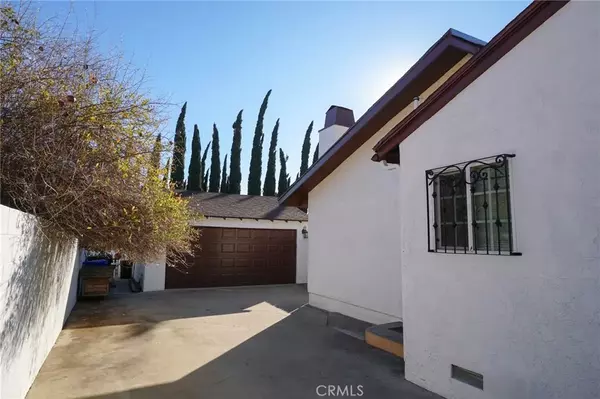 Fontana, CA 92335,8937 Palmetto Avenue