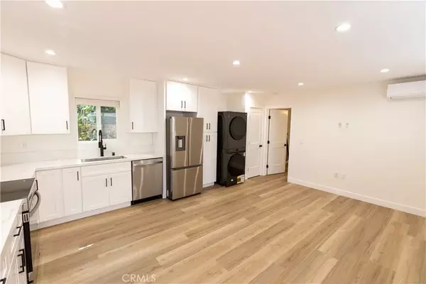 Glendora, CA 91740,638 W Glen Lyn Drive #B