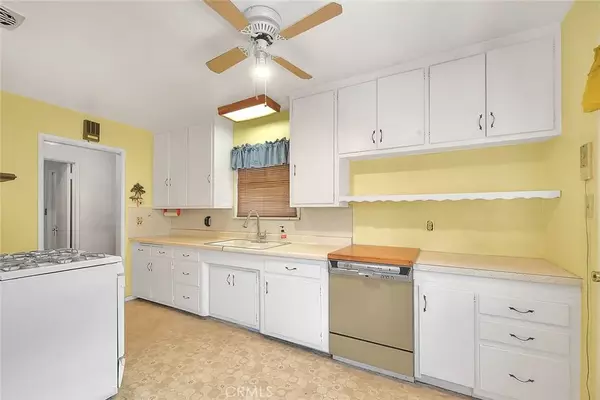 Glendora, CA 91741,833 W Orangepath Street