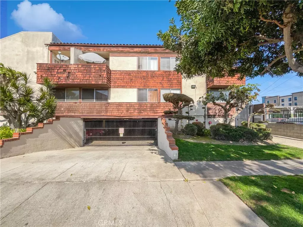 Gardena, CA 90249,1815 W 145th Street #9