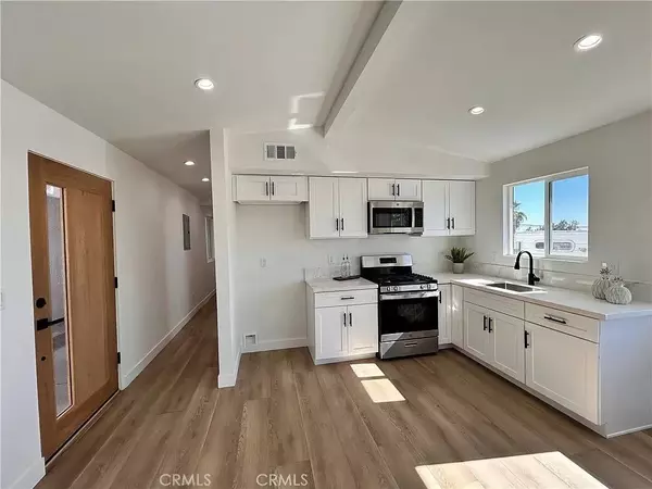 Sylmar, CA 91342,13186 Herron Street