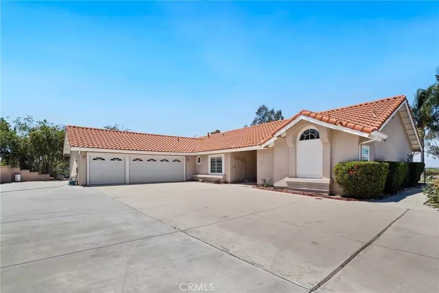11056 Orchard View Lane, Riverside, CA 92503