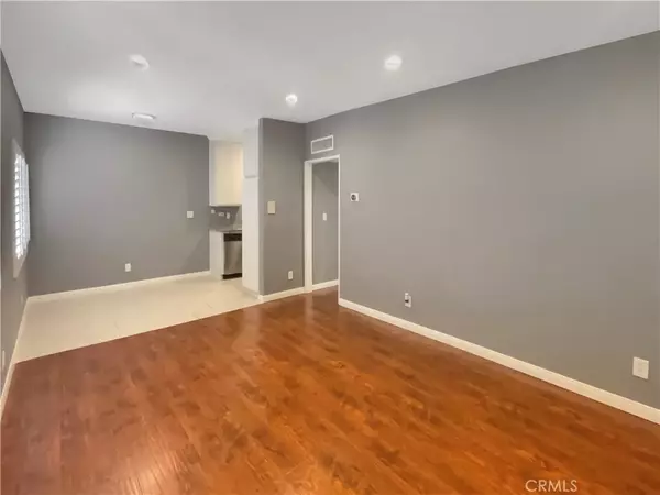 Sherman Oaks, CA 91411,14560 Clark Street #202