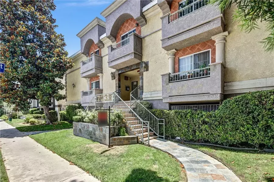 7035 Woodley Avenue #113, Van Nuys, CA 91406