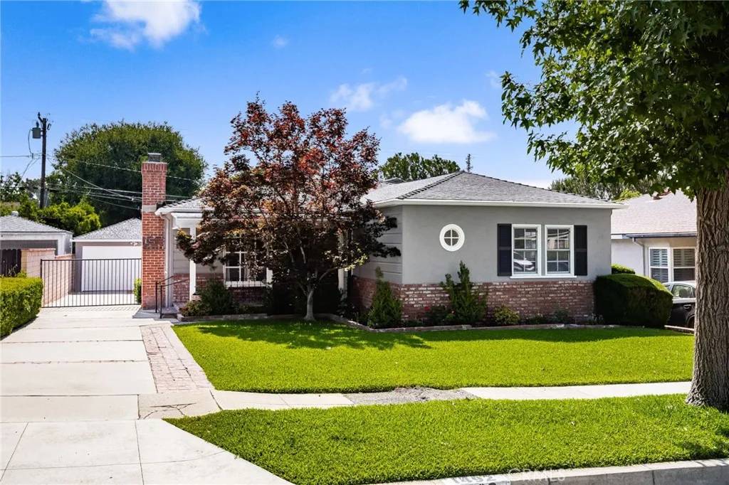 1492 Coolidge Avenue, Pasadena, CA 91104