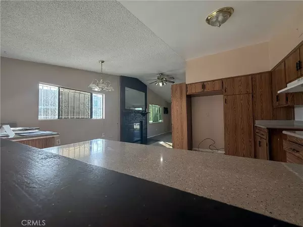 Rialto, CA 92376,941 S Sycamore Avenue