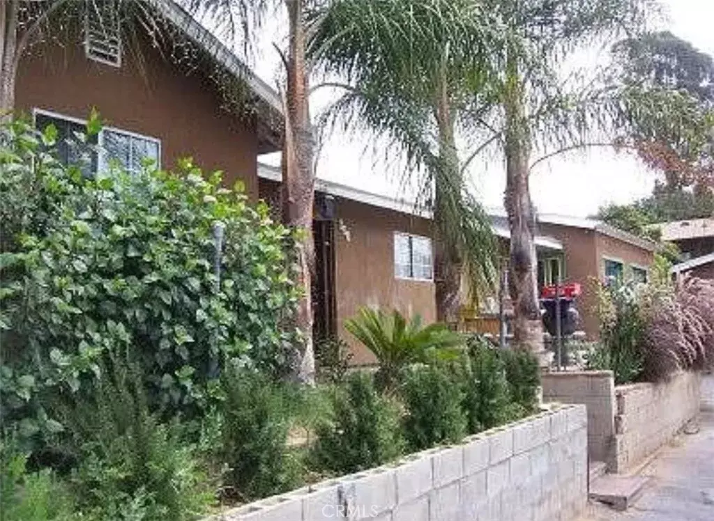 Fallbrook, CA 92028,831 N Orange Avenue