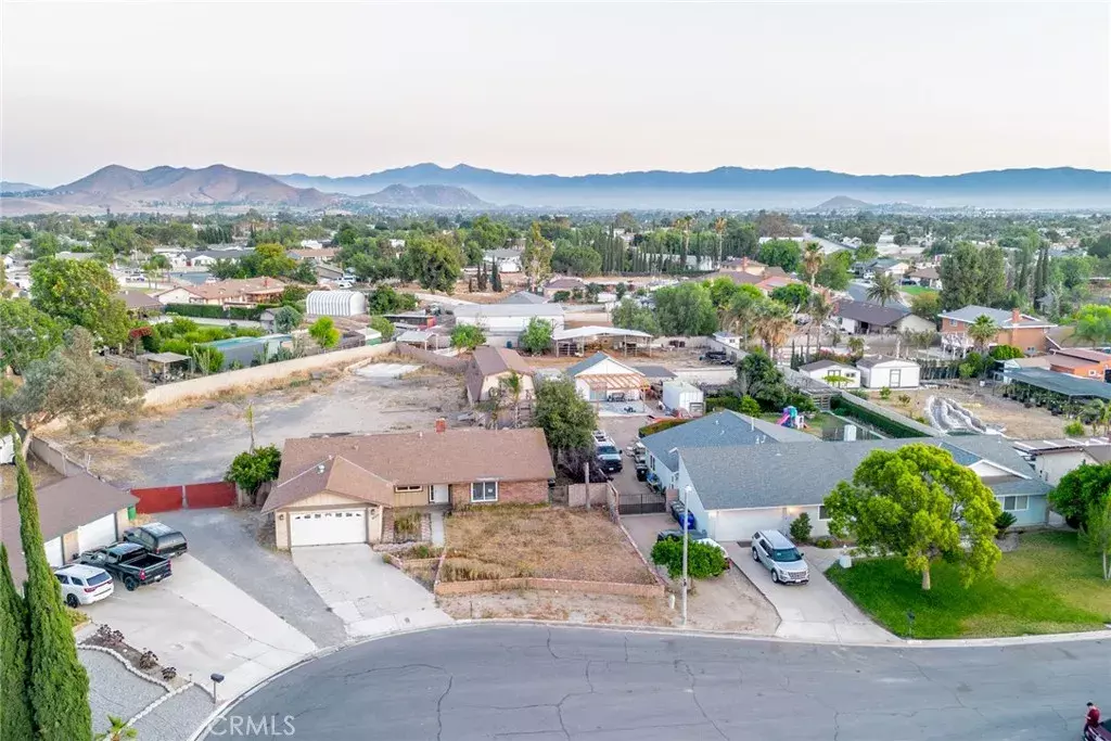 Jurupa Valley, CA 91752,11220 Puente Way