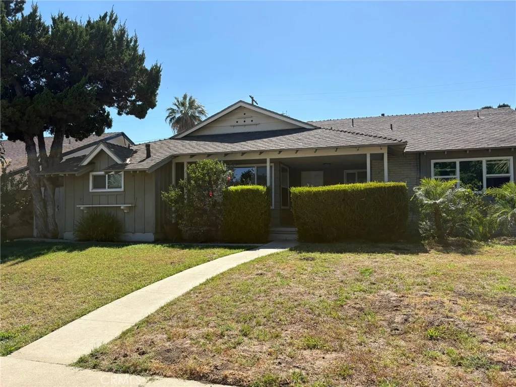 9327 Woodley Avenue, North Hills, CA 91343