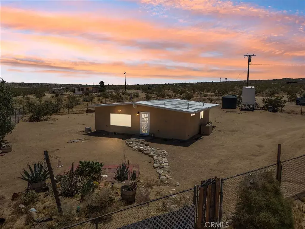 Landers, CA 92285,51474 Mills Road