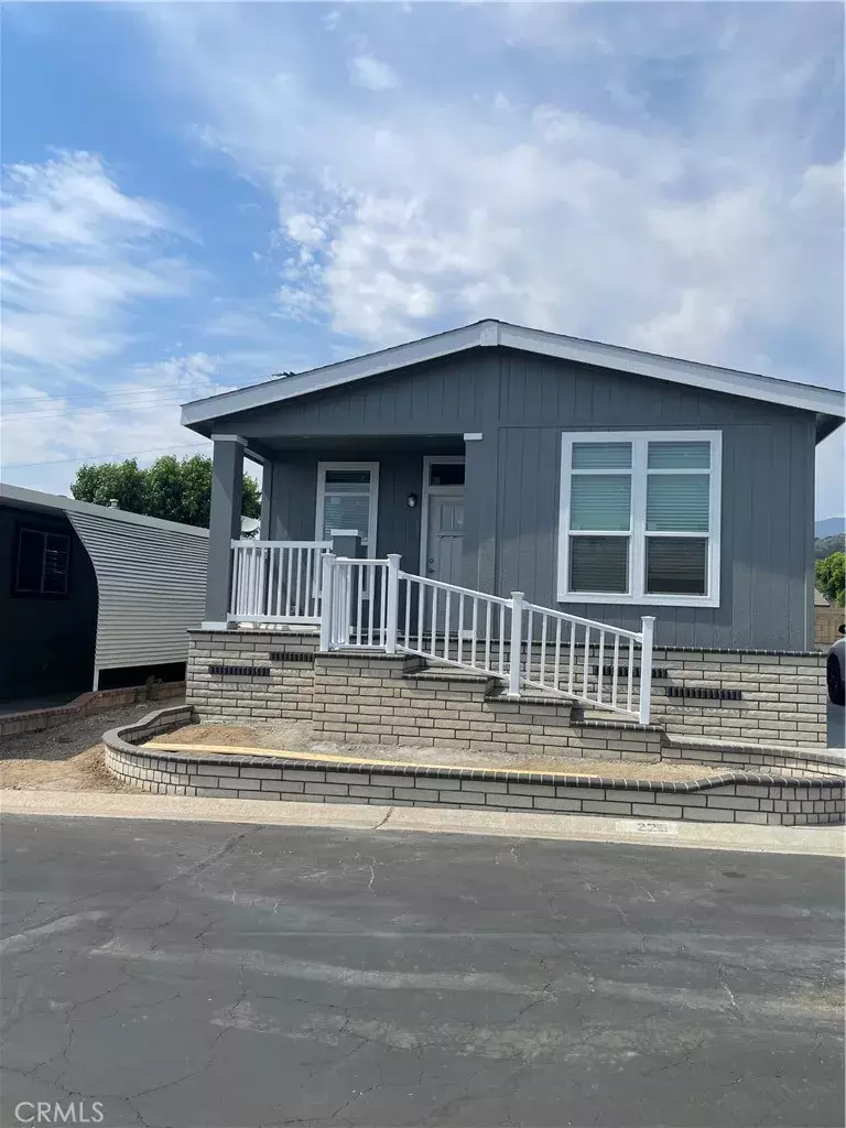 La Verne, CA 91750,4095 Fruit #228