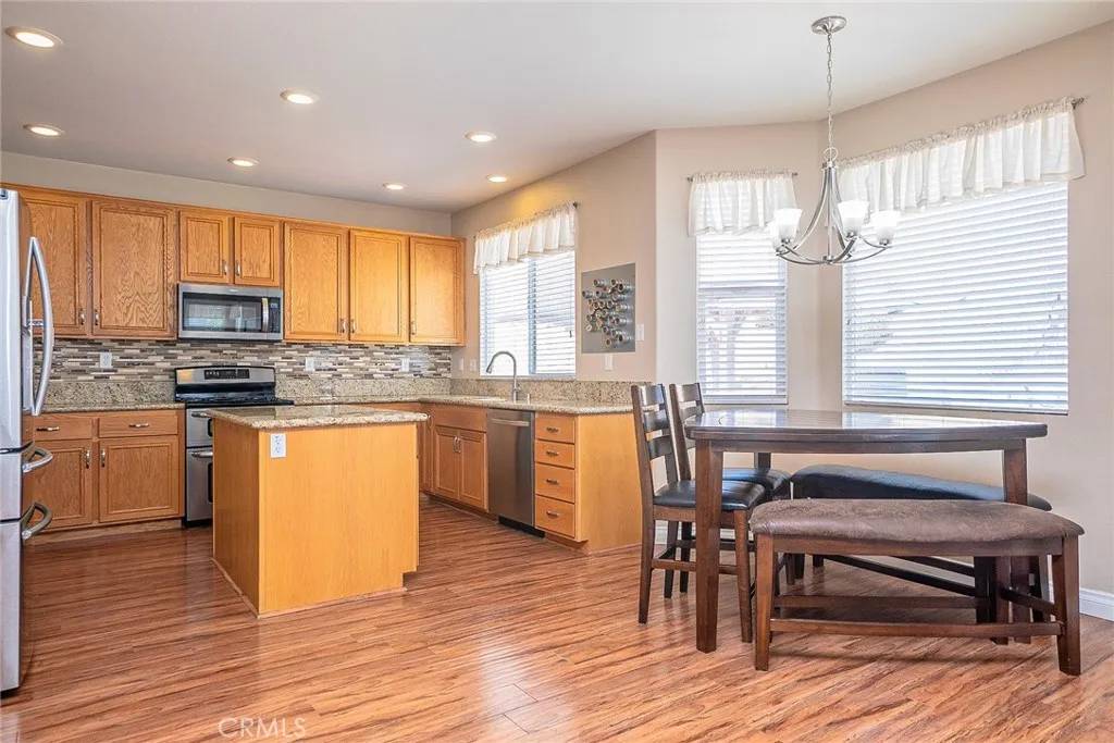 San Bernardino, CA 92407,3296 Greystone Road
