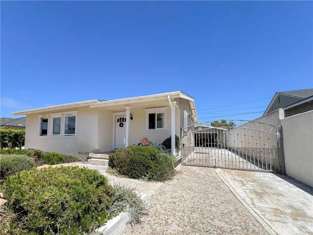 21814 Redbeam Avenue, Torrance, CA 90503