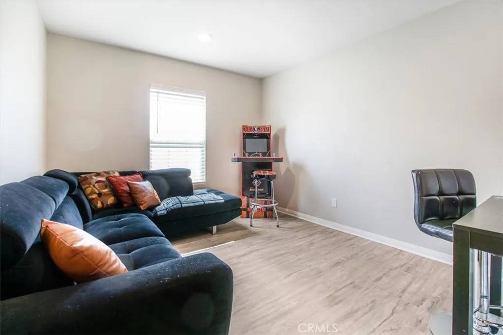Fontana, CA 92336,5532 Bertini Way