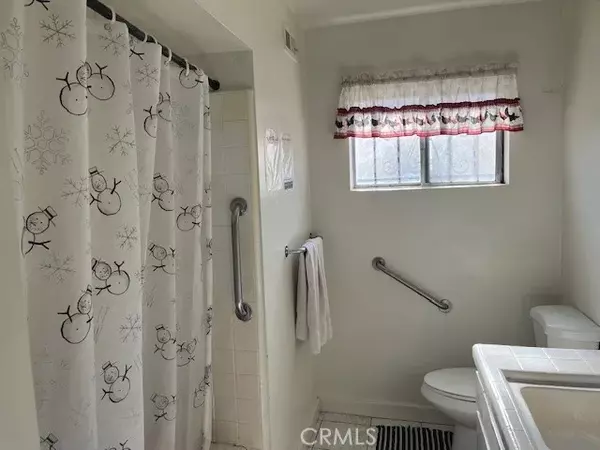 North Hollywood, CA 91605,12952 Elkwood Street