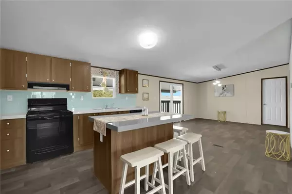 Victorville, CA 92395,13984 Victoria Dr