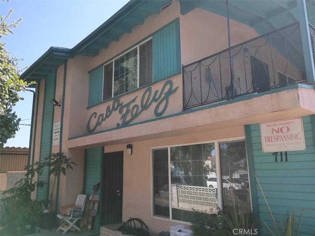 711 N Soldano Avenue #6, Azusa, CA 91702