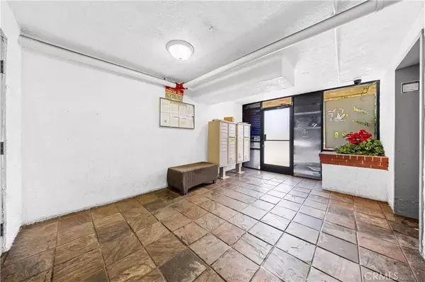 Long Beach, CA 90813,1629 Cherry Avenue #102