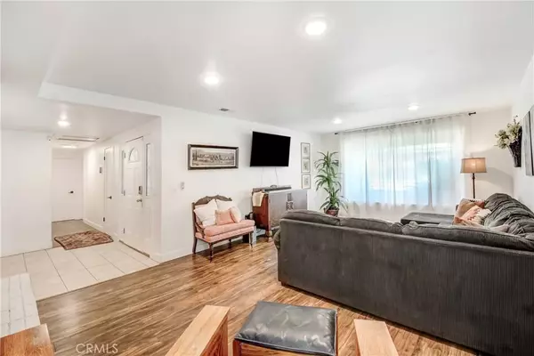 Corona, CA 92879,458 Termino Avenue