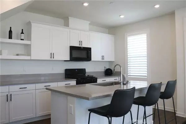 Rialto, CA 92376,431 N Beechwood Avenue