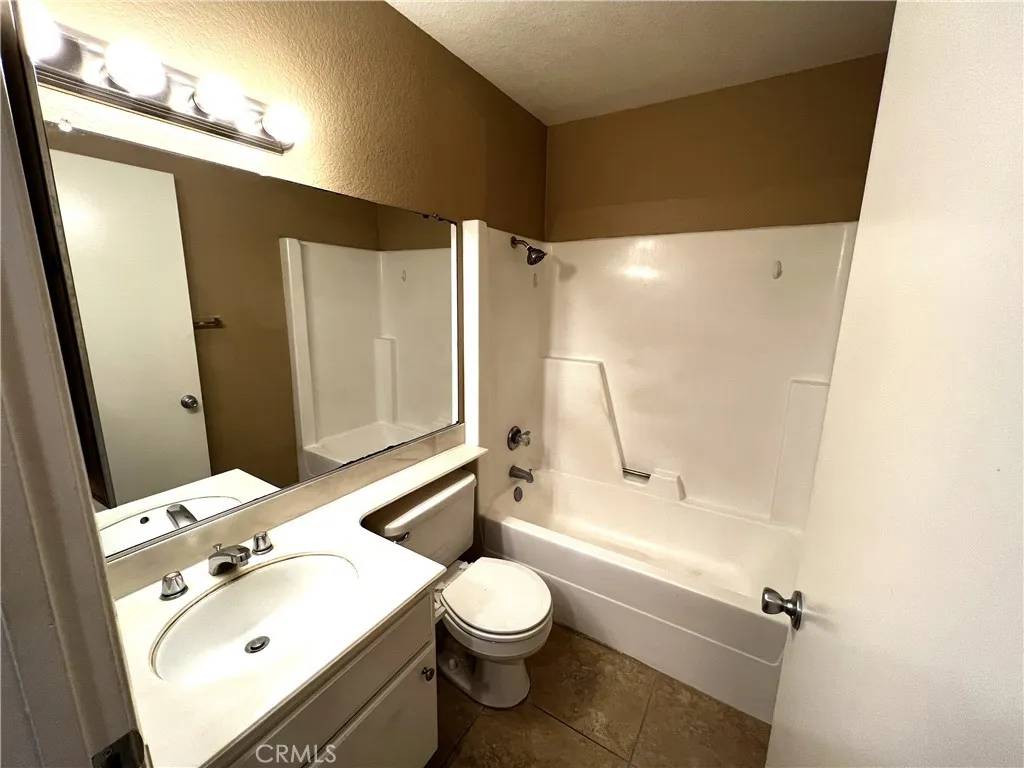 Glendora, CA 91741,430 Sellers Street #7
