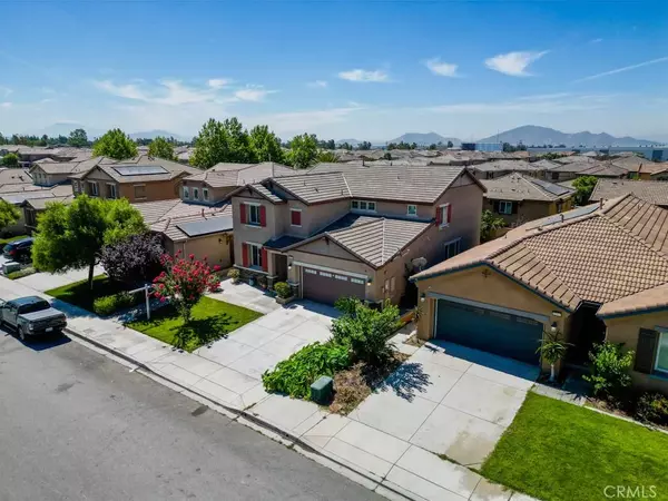 Fontana, CA 92336,15517 Red Pepper Place