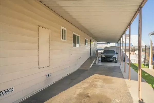 Ontario, CA 91764,1512 E 5th #209