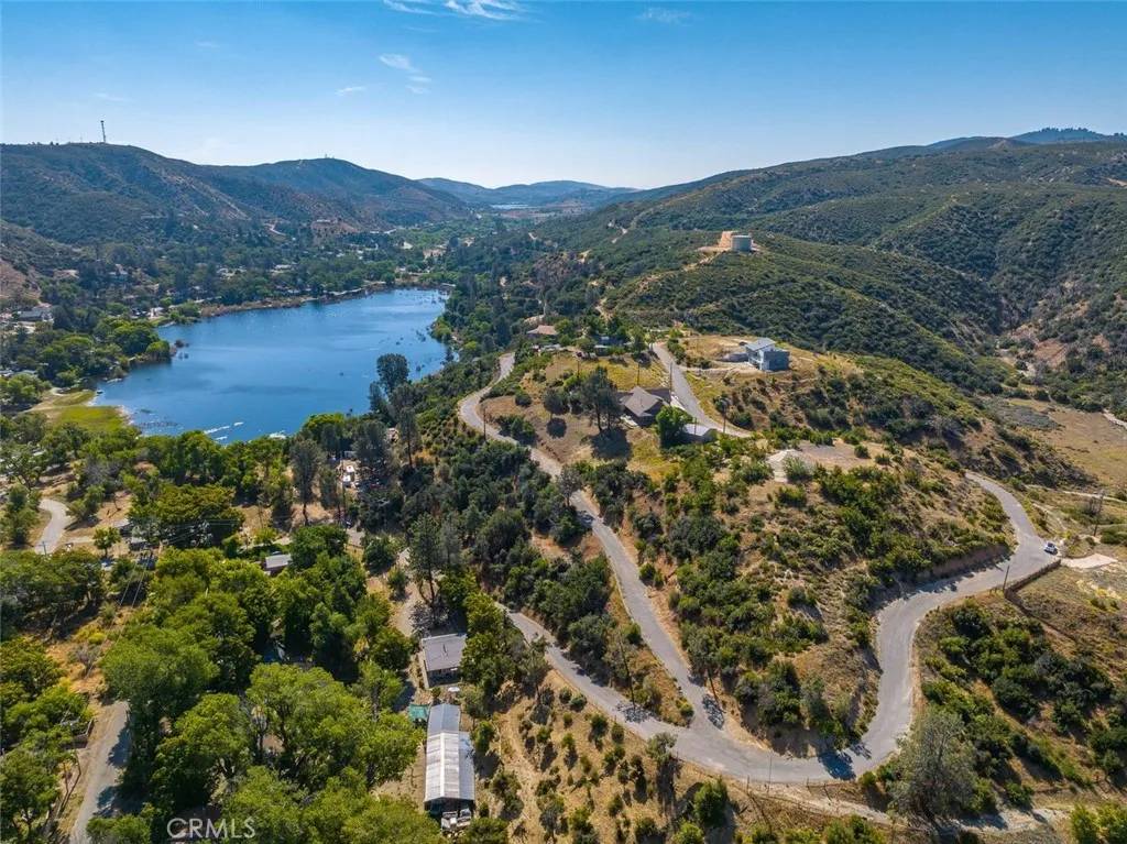 18155 Newview, Lake Hughes, CA 93532