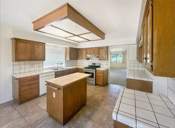 Helendale, CA 92342,14805 Greenbriar Drive
