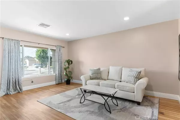 Fontana, CA 92336,17392 Paine Street