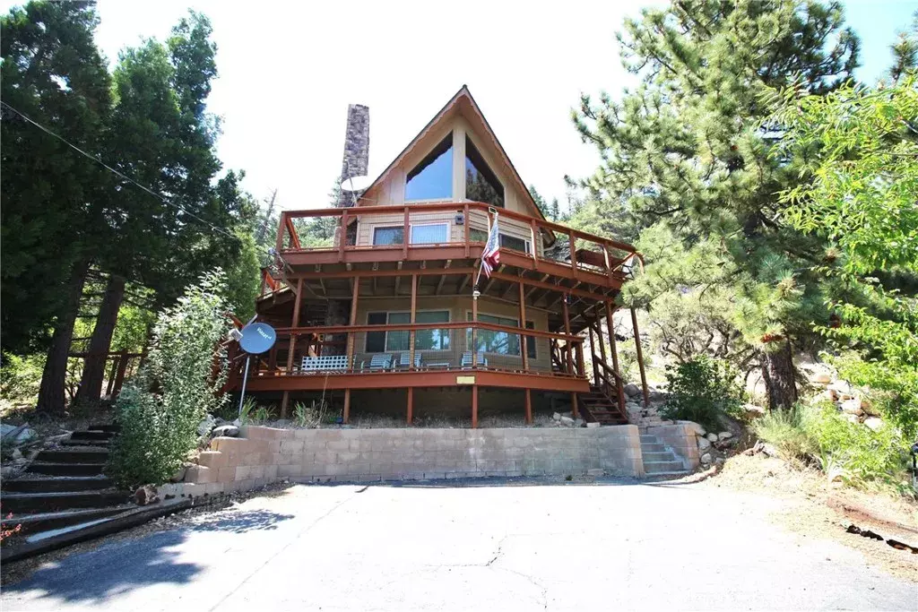 Fawnskin, CA 92333,38532 N Shore Drive