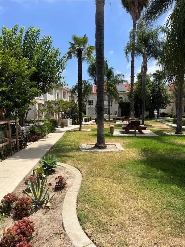 Pomona, CA 91766,886 S Dudley Street #F