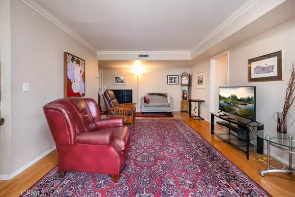Pasadena, CA 91106,330 S Mentor Avenue #202