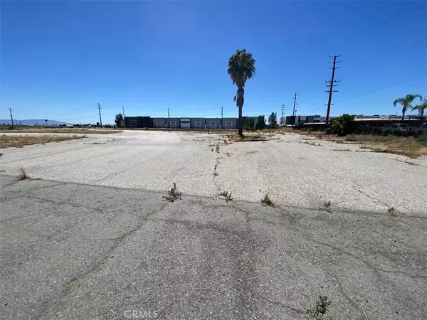 Fontana, CA 92335,10238 Cherry