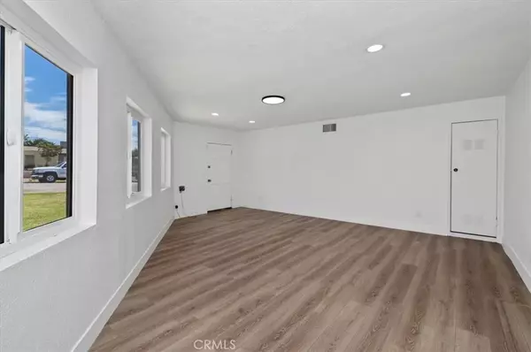 San Bernardino, CA 92404,5422 Newbury Avenue