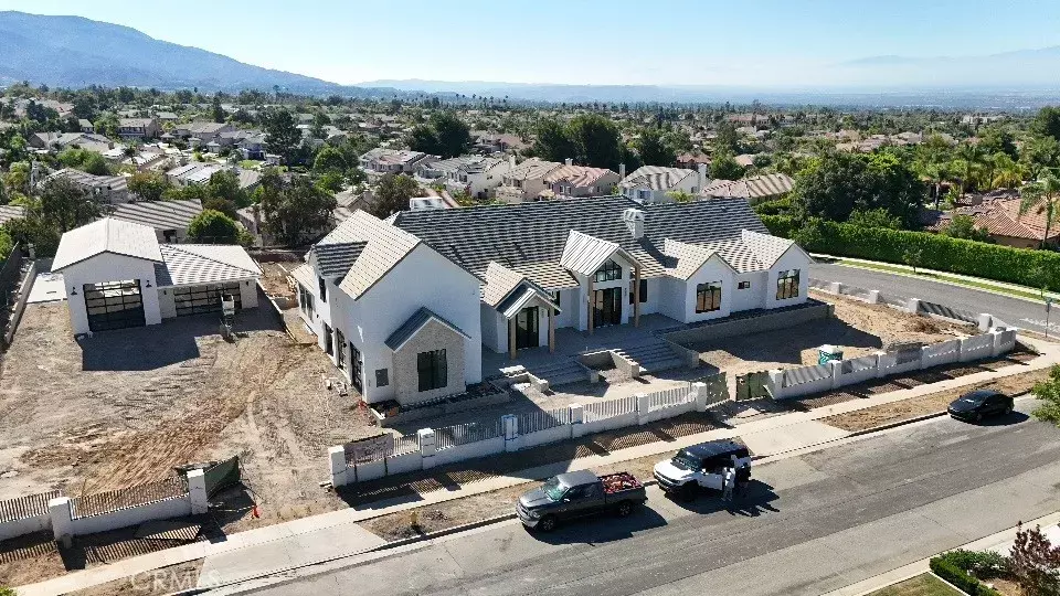 3100 Garretson Avenue, Corona, CA 92881